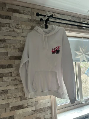 Hoddie  - Hoddie i storlek M 