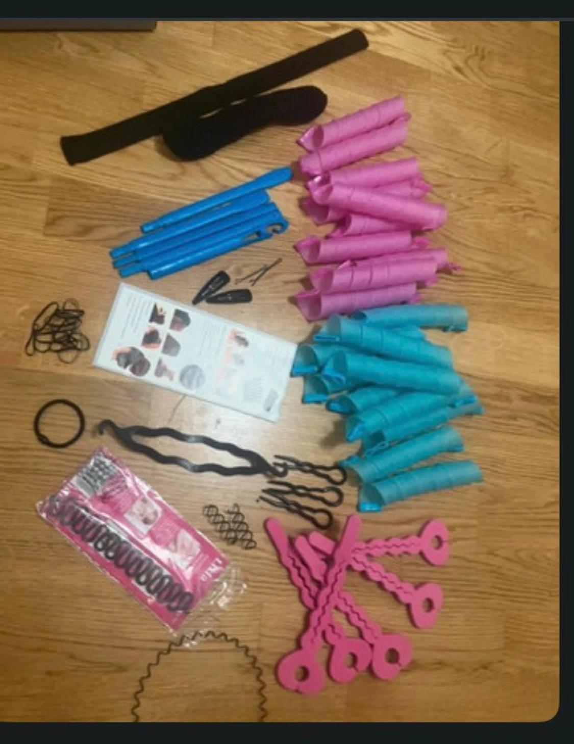 Hårstylingkit med locktillbehör och håraccessoarer