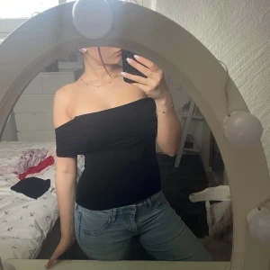 Topp svart - Kontakta mig för bra bilder❤️❤️