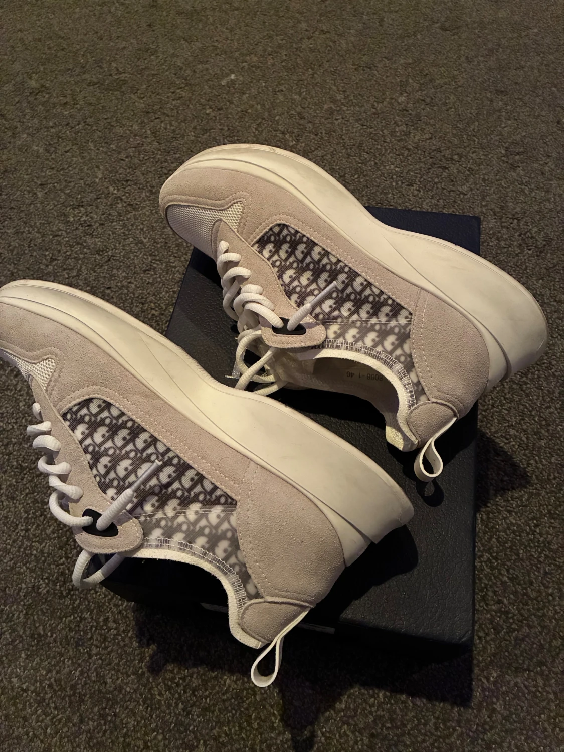  sneakers med monogram och mocka - 1