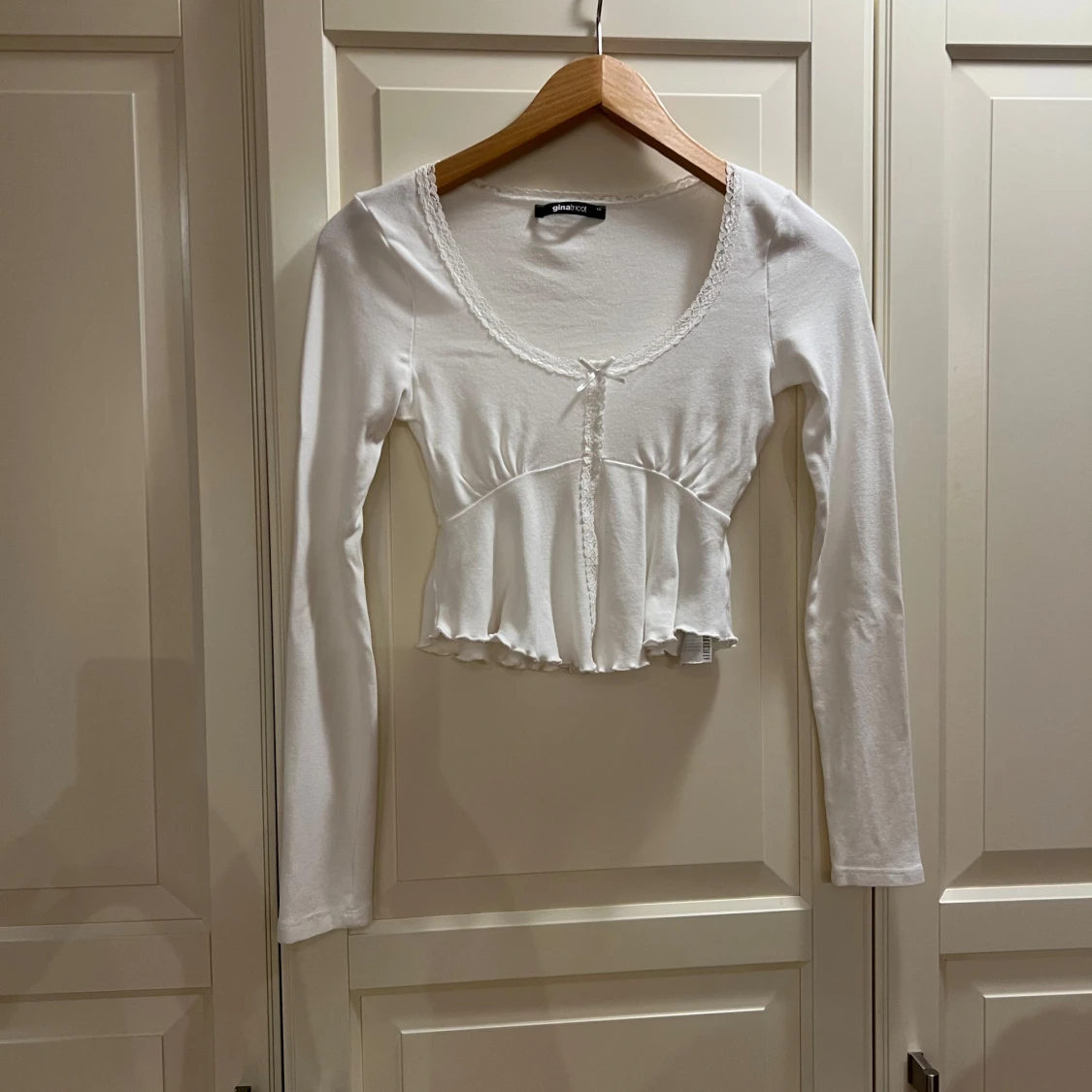 Vit långärmad topp  - 1