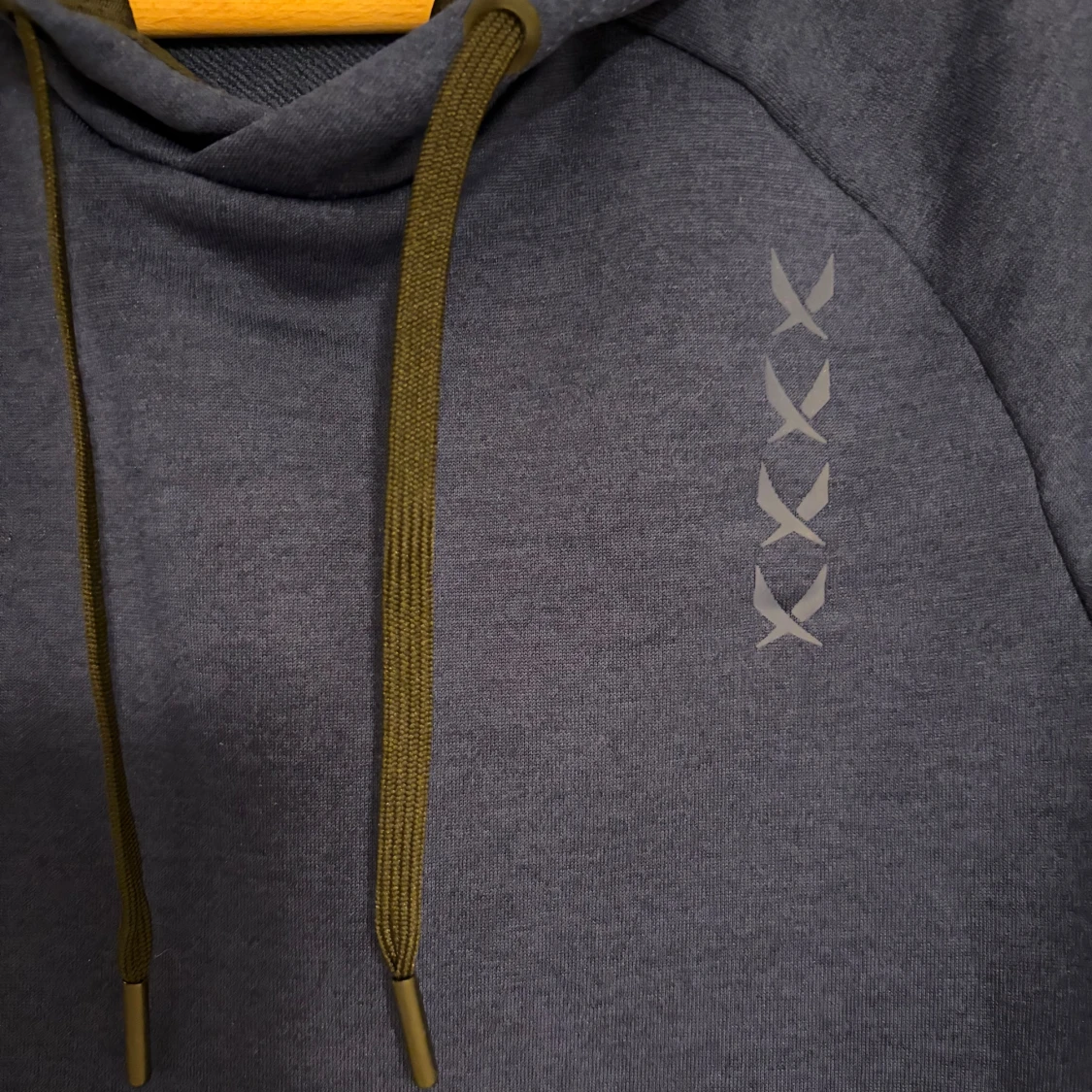 Blå hoodie från SOC med huva  - 3