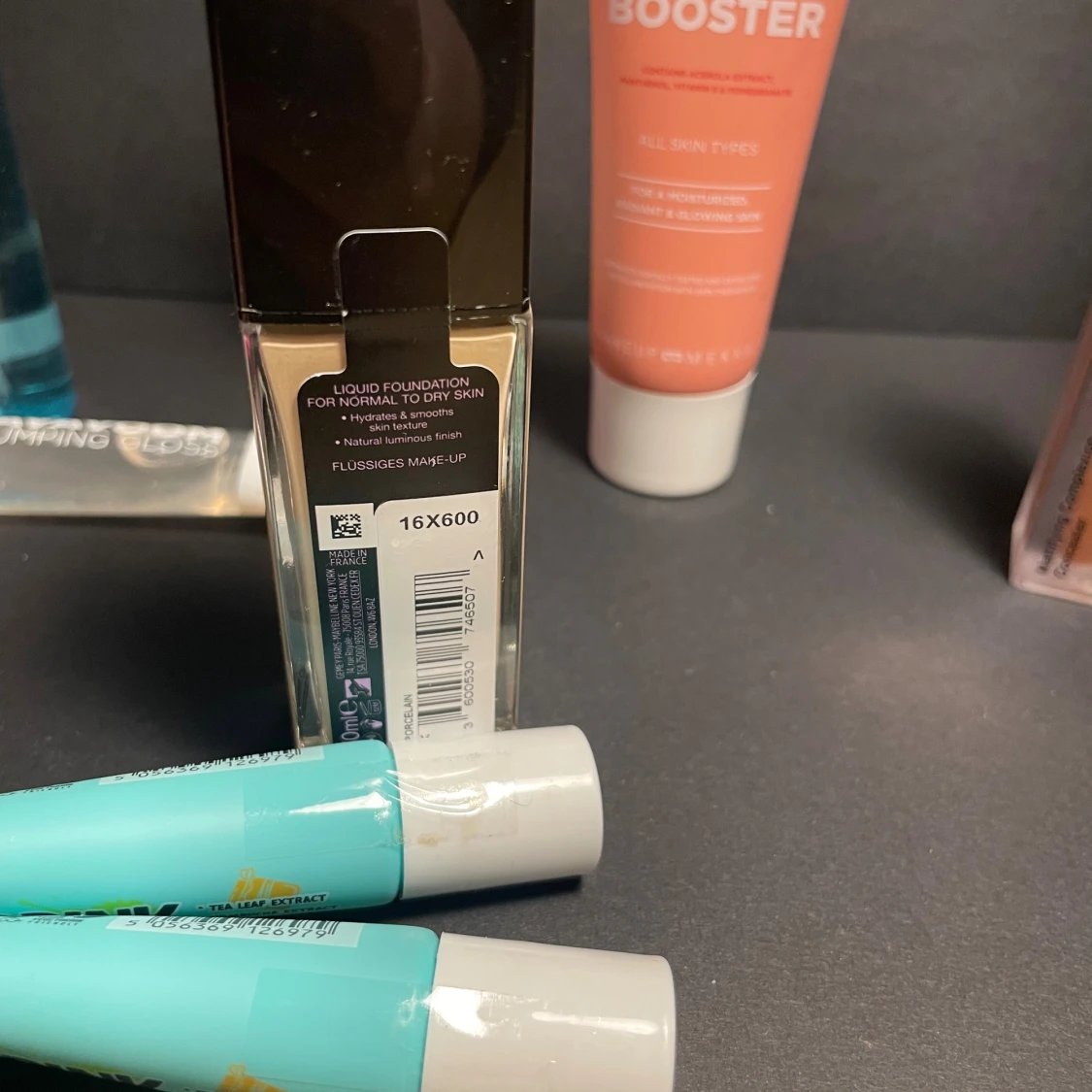 Sminkpaket med primer, foundation och läppglans - 1