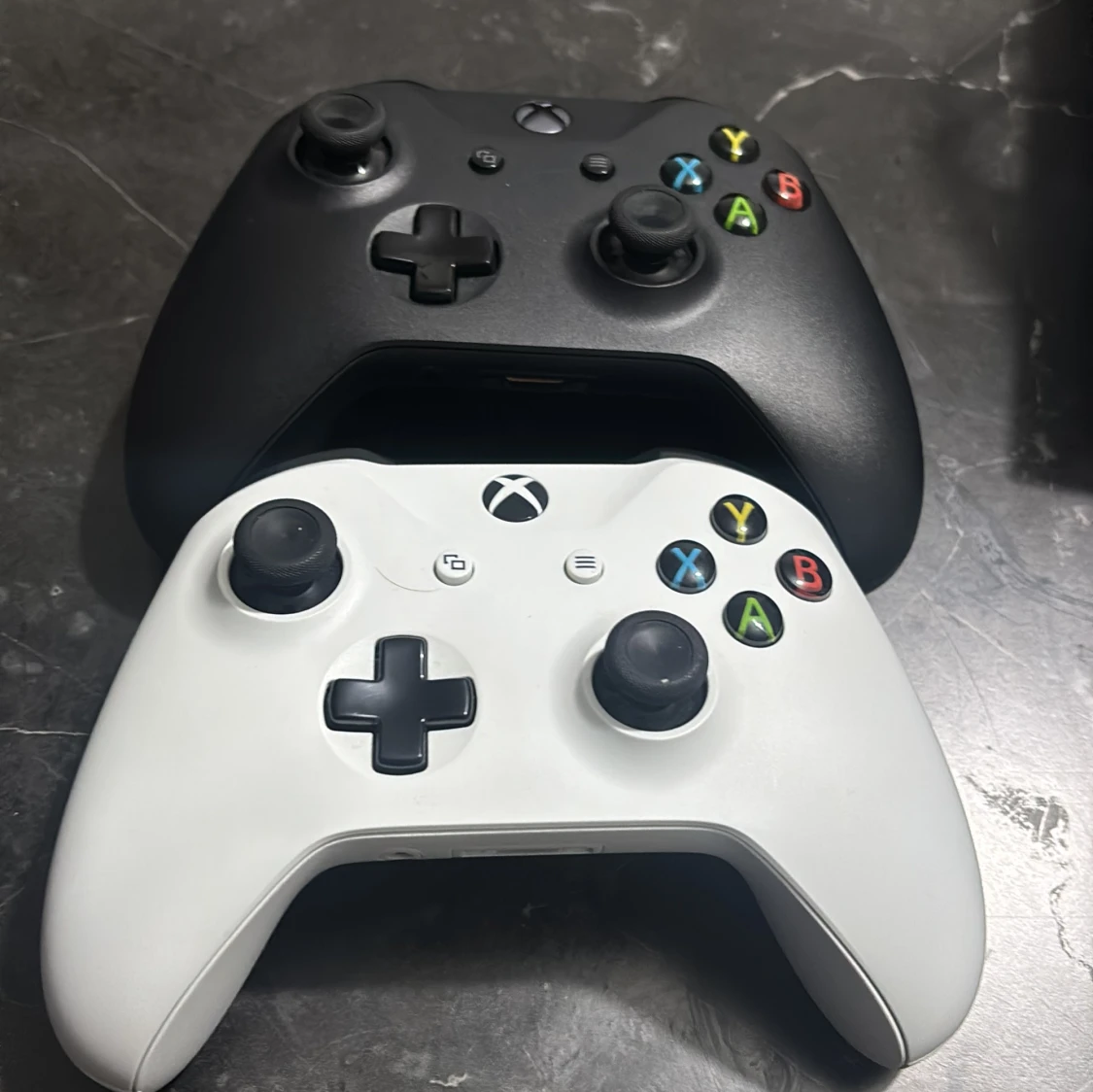 Xbox One S - 3
