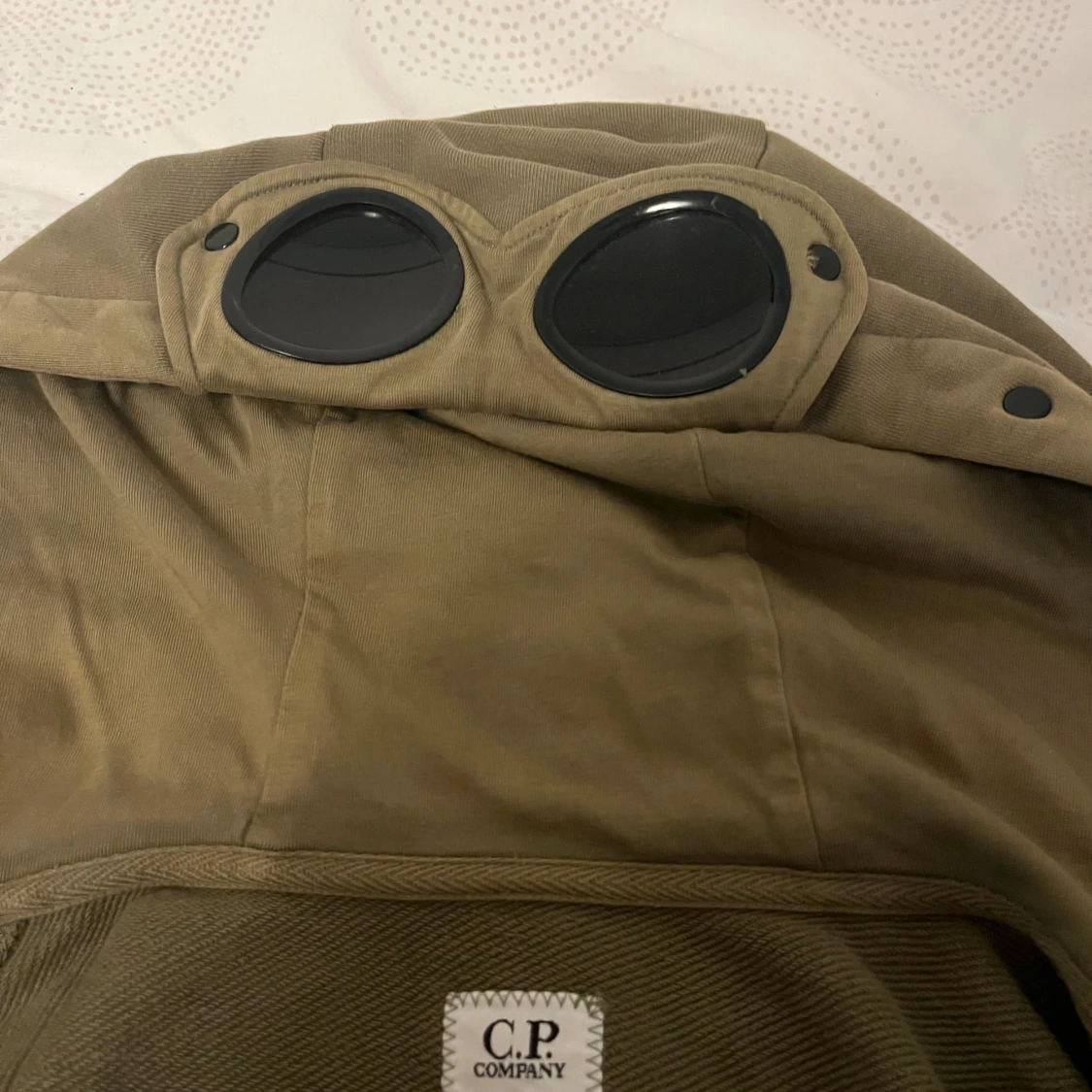 Cp company hoddie i bra skick  - 3