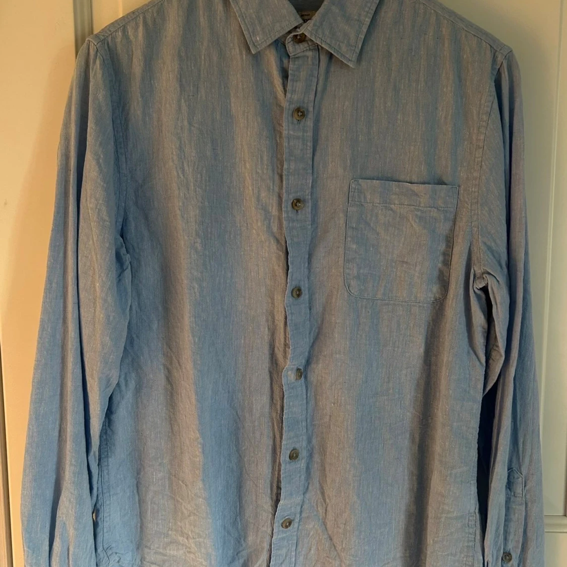 Ljusblå linne skjorta 