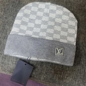 Mössa  - Helt ny. Inte använd. 