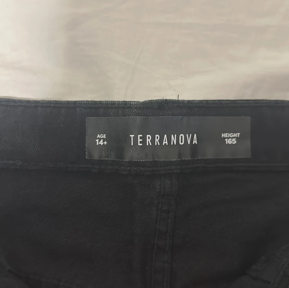 Svarta jeansshorts från Terranova - 2