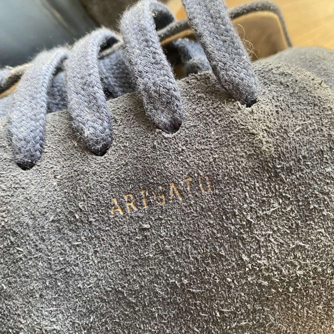 Mörkblå sneakers från Axel Arigato - 2