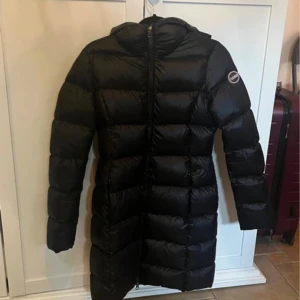 Colmar jacka - Säljer min jätte snygga och bekväma colmar jacka! Nypris: 5999