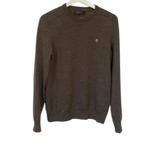 Morris 100% merino ull tröja - Morris tröja i 100% merino ull nyskick 10/10 inga defekter storlek M men sitter som S/xs nypris 1700