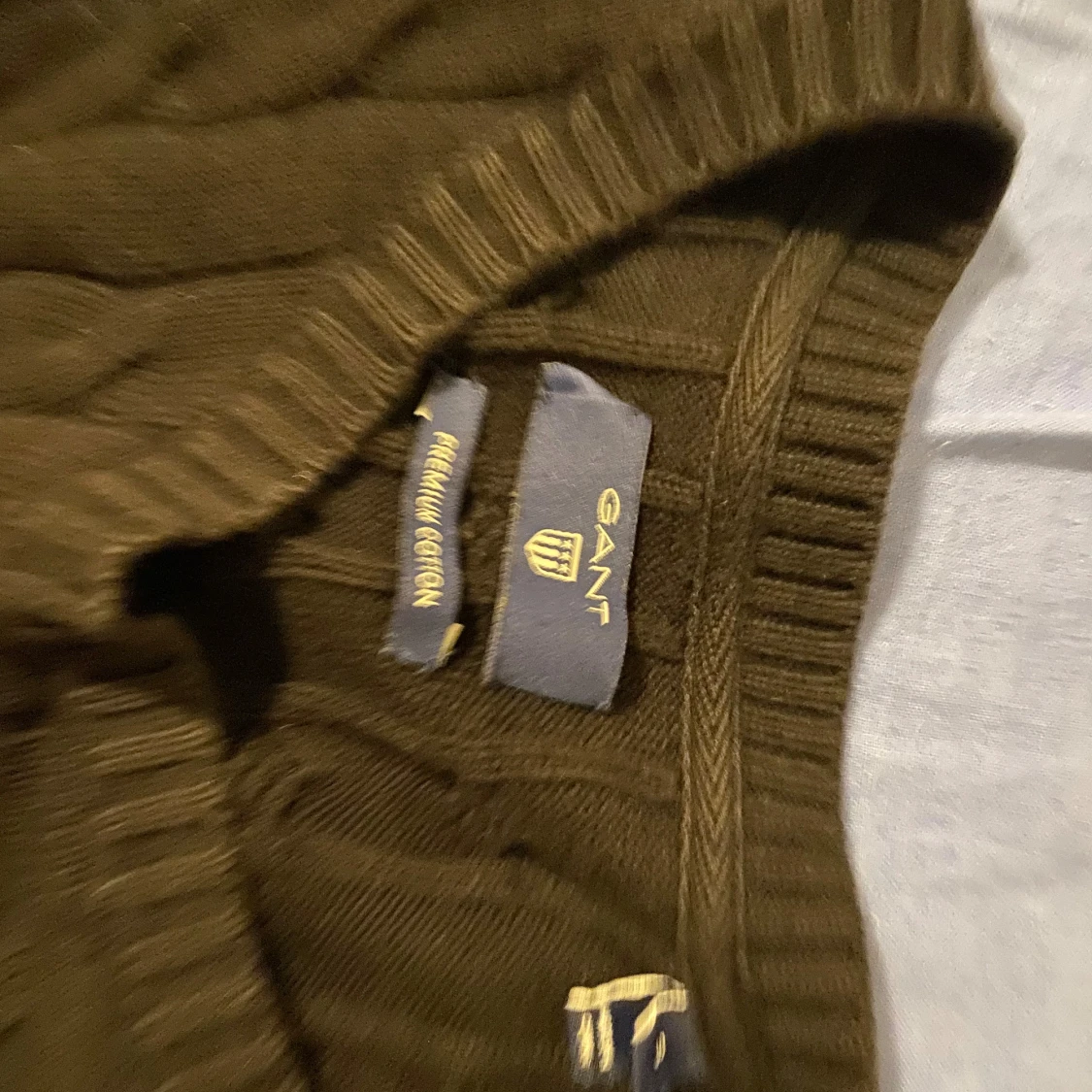 Stickad gant tröja  - 1