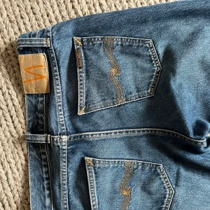 Nudie jeans - Nudie Gritty Jackson, blue slate 29x32. Köpta för 1600kr.