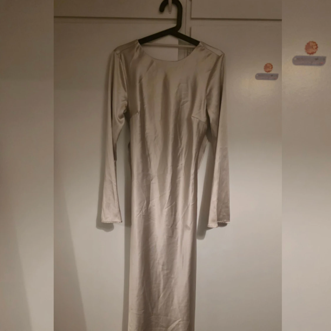 Champagnefärgad långklänning