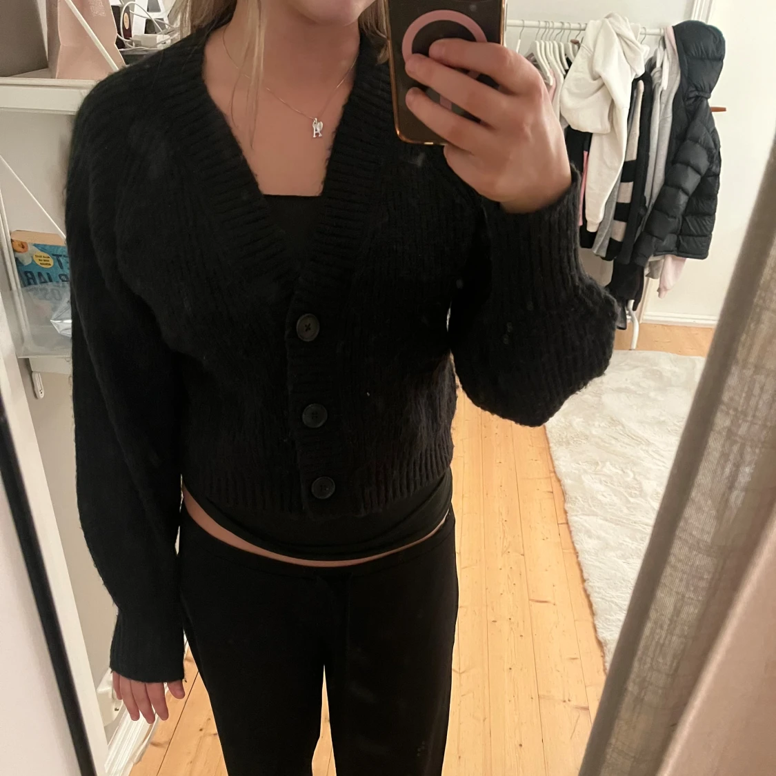 Svart stickad kofta Gina Tricot XS