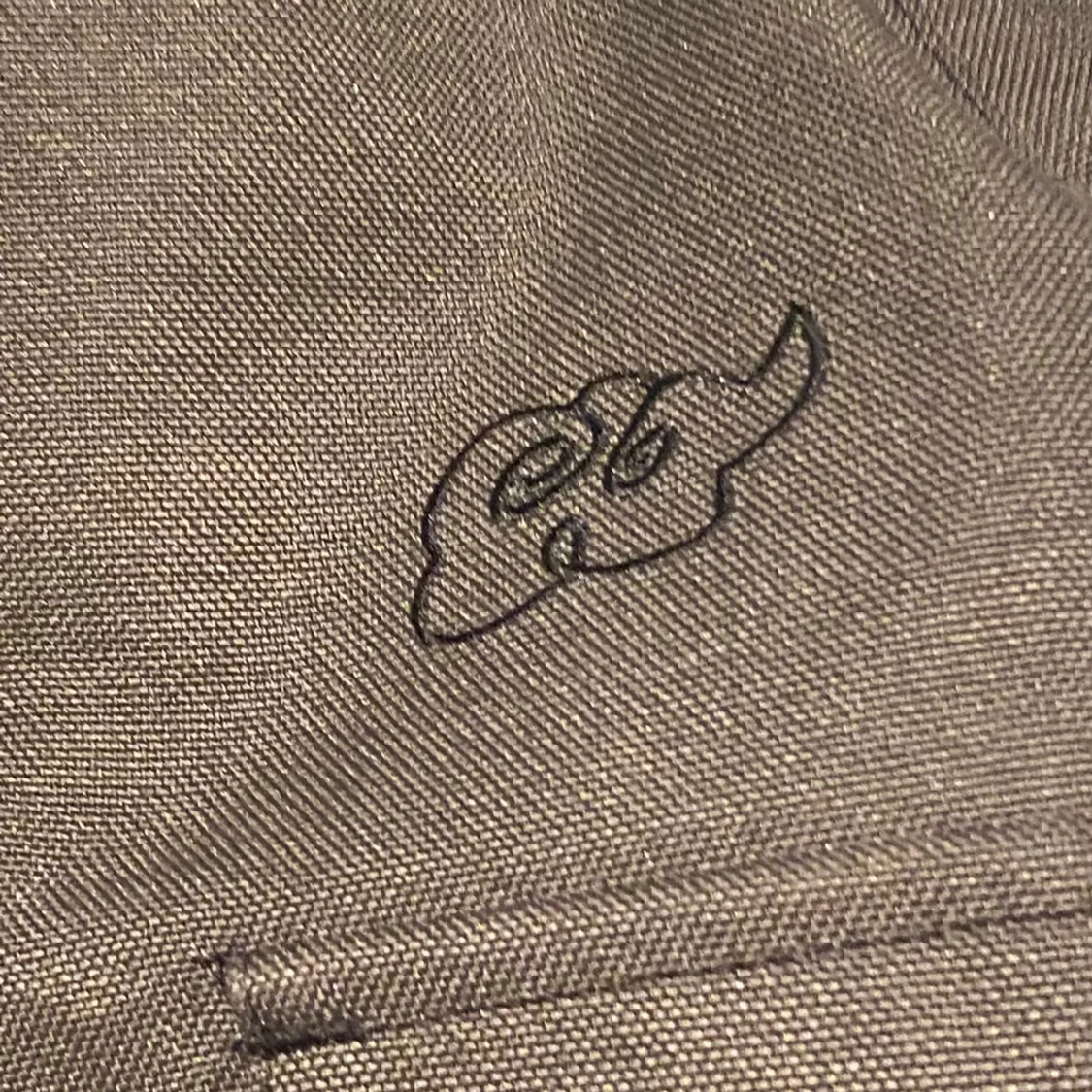 Grå svart capeesh - 3