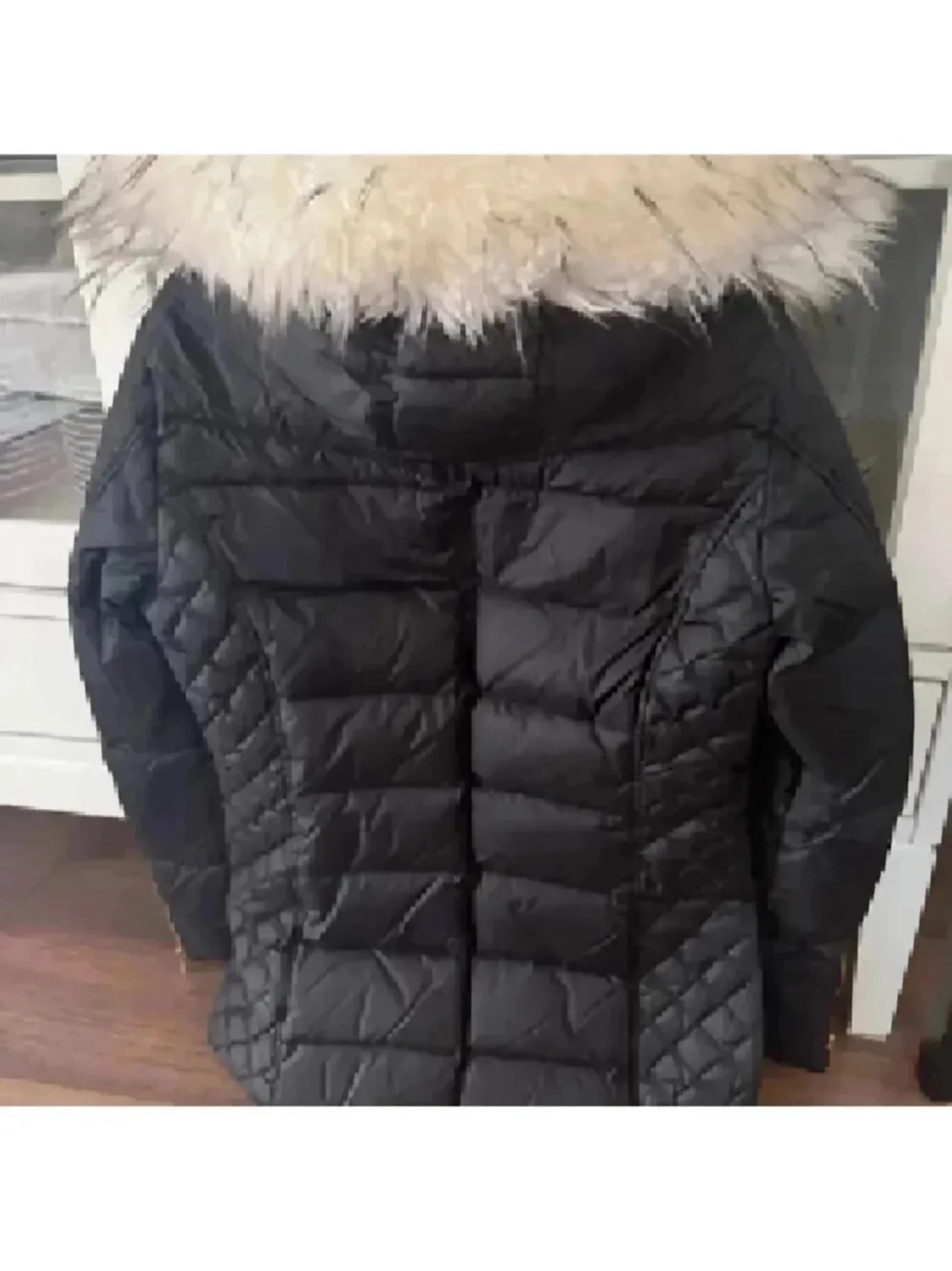 Svart pufferjacka med fuskpäls från Rockandblue - 1
