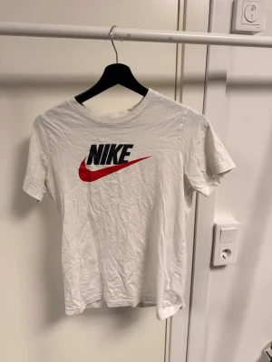 Nike T-shert - En bra tränings T-shirt 