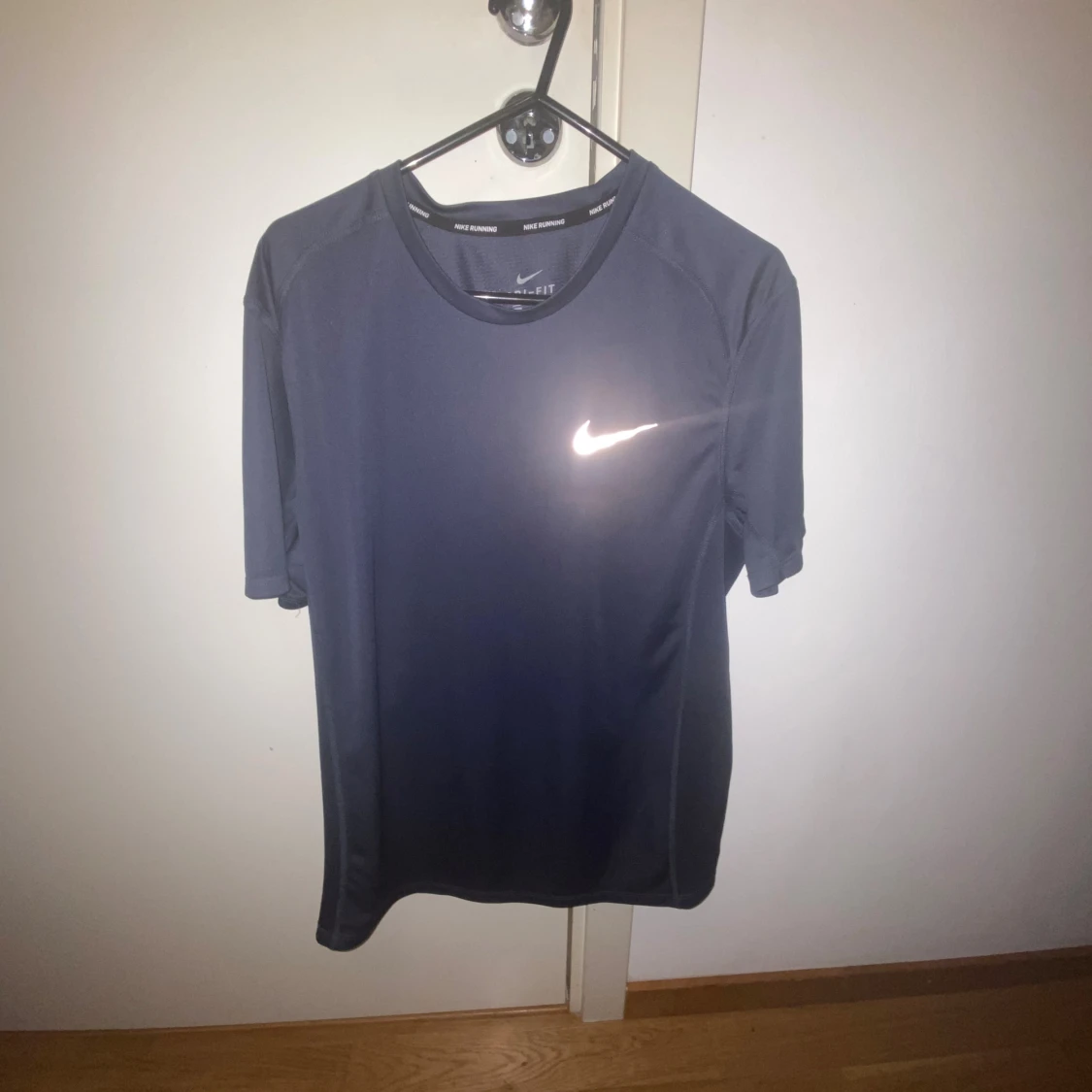 Nike Dri-Fit blå tränings-tshirt L
