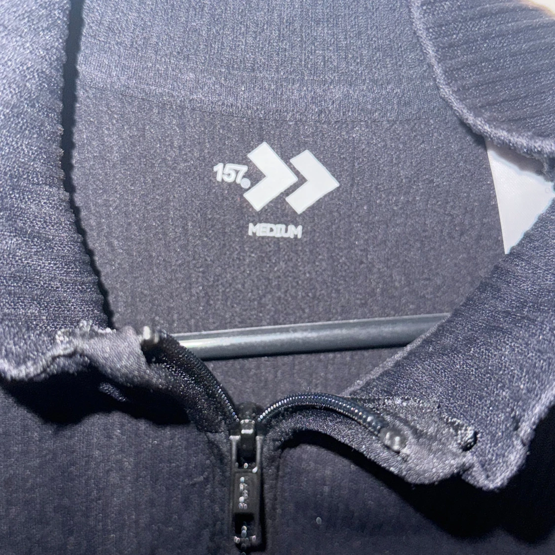 Svart ziptröja från 157, stl M - 1
