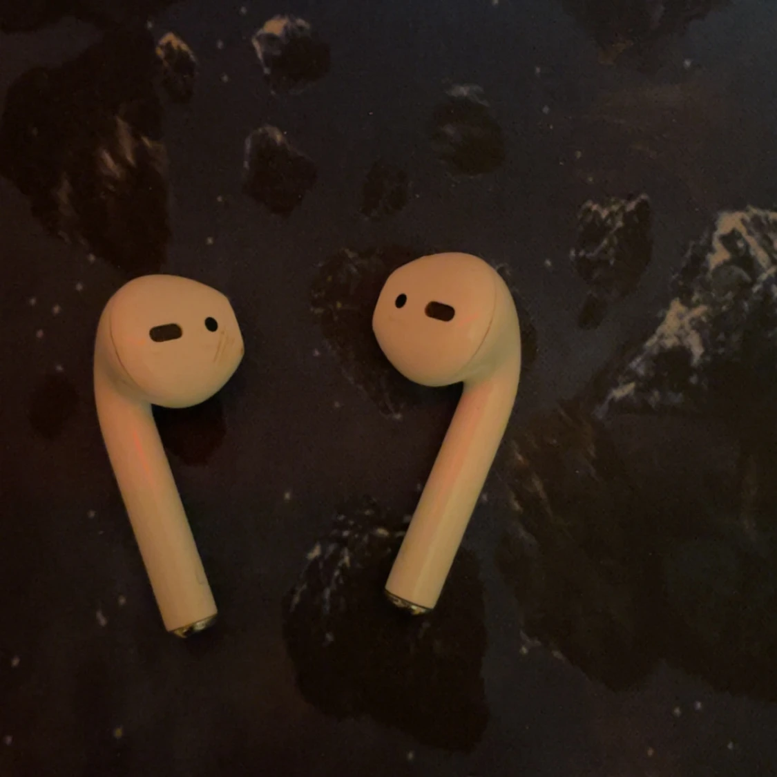 AirPods 2 - 4