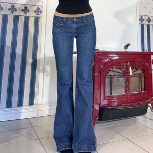 Lågmidjade jeans - Varit mina favoritjeans länge💕midjemått 79cm + stretch💕innerbenslängd 83cm💕 skönt tyg💕jag är 165 och de är långa