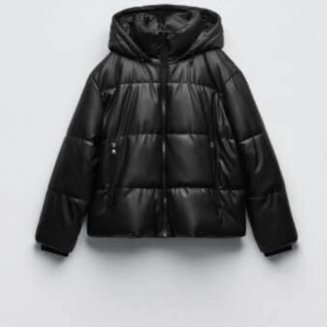 Svart pufferjacka - 1
