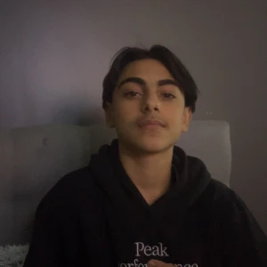 Svart hoodie från Peak Performance - Har tröttat på han 