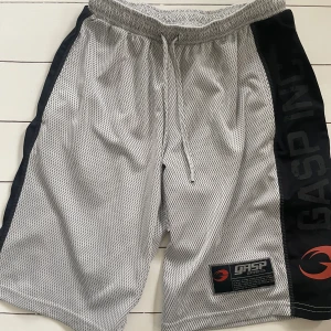 Gasp - Knappt använda gasp shorts