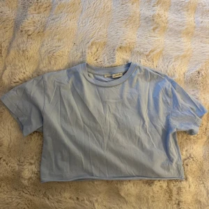 Topp - Magtröja från Pull & bear