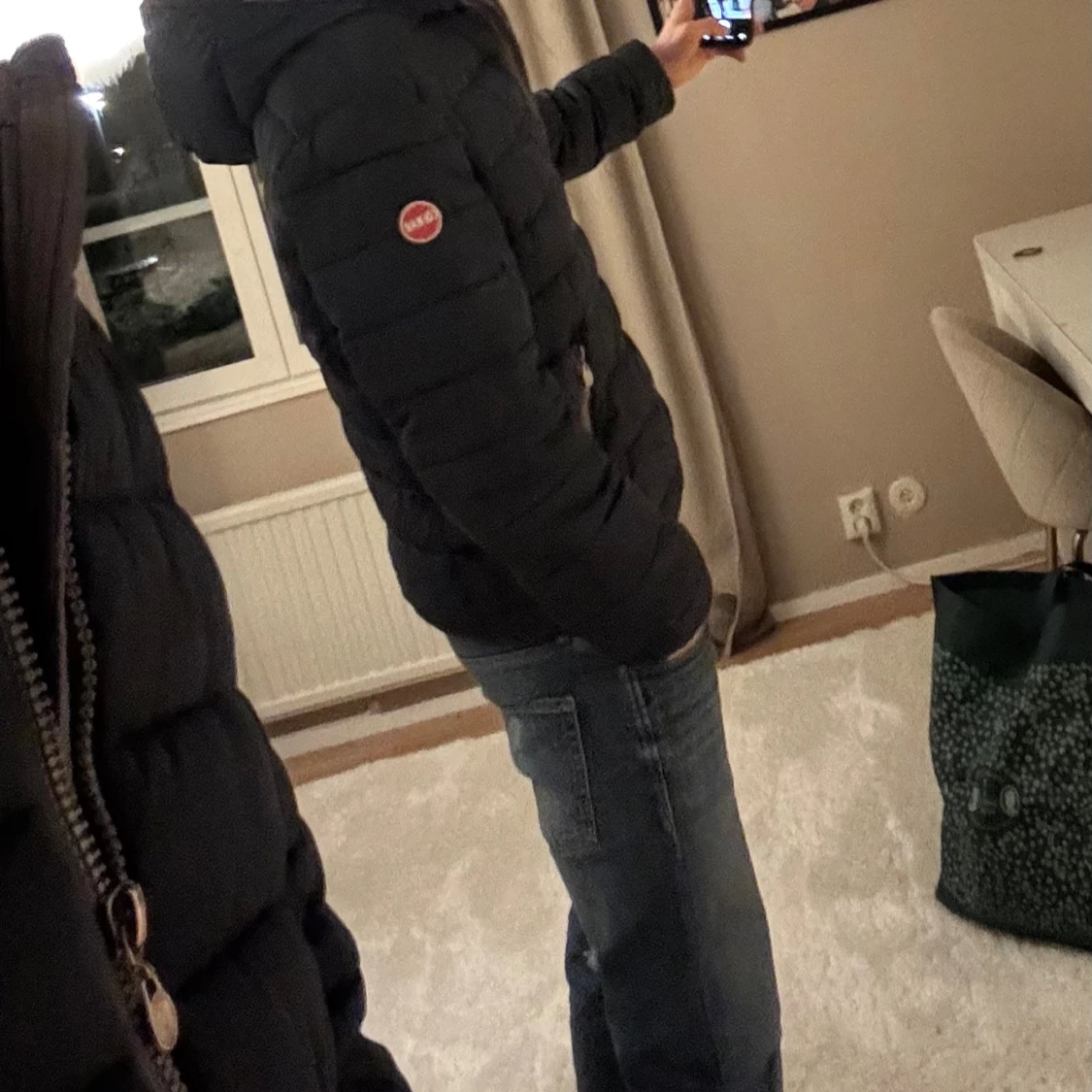 Mörkblå pufferjacka från Colmar - 2