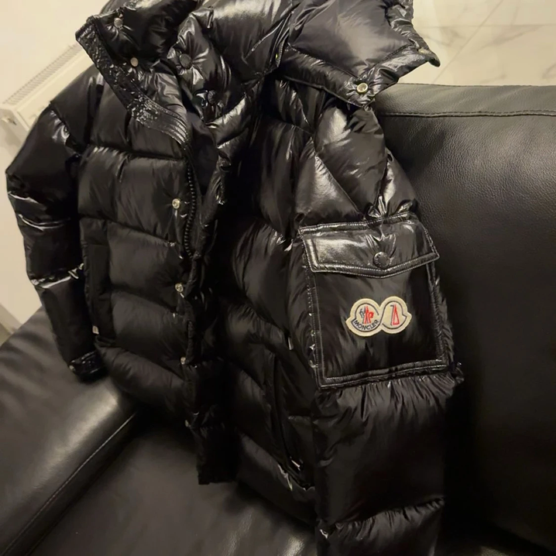 Svart Moncler pufferjacka  - 1