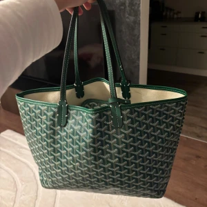 Grön väska  - I superbra skick ☺️