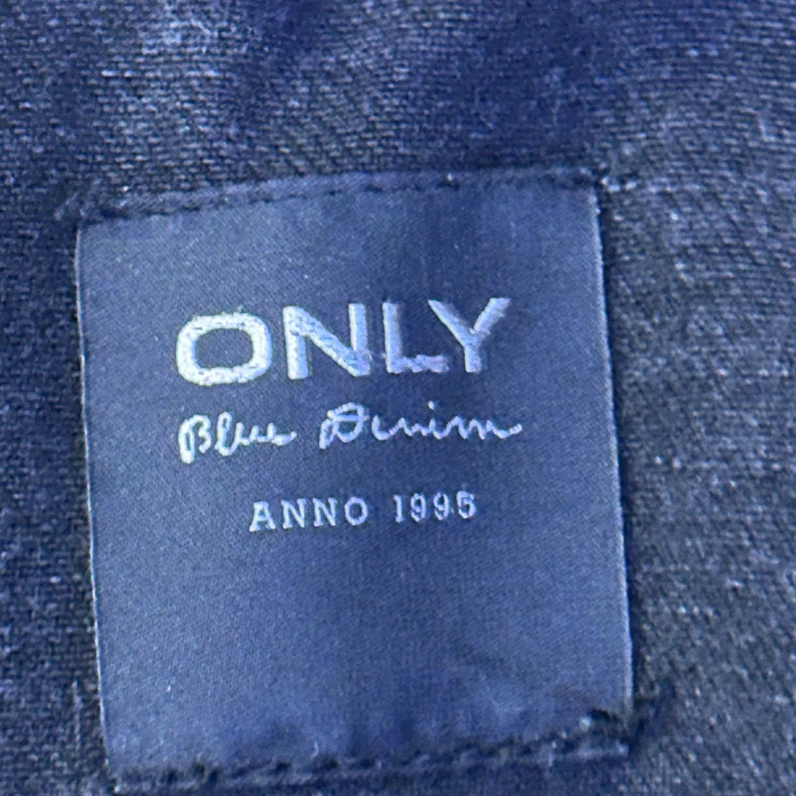 Svart jeansjacka från ONLY - 1