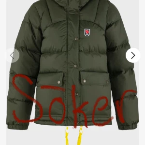Fjällräven Expedition dunjacka - Jag SÖKER en Fjällräven Expedition dam jacka i storlek M. Gärna en mörkgrön (deep forest) men har no en annan färg på fjällräven som ska säljas hör av er!! Är nästan öppen för allt!! Gärna till ett rimligt pris och i gott skick❤️❤️
