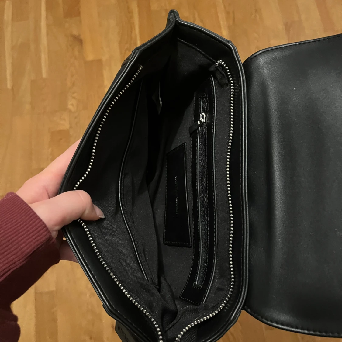 Svart handväska - 2