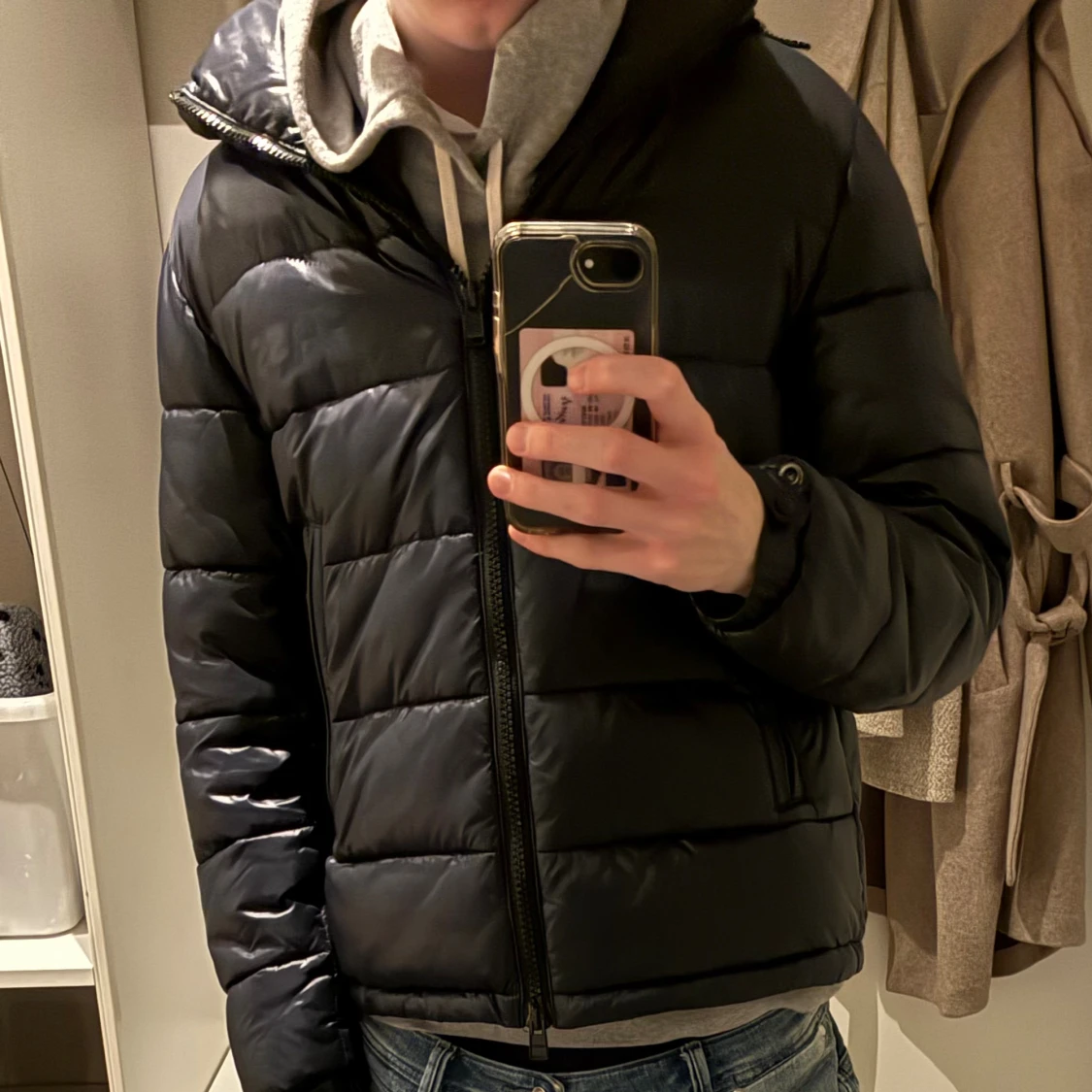 Mörkblå pufferjacka från BOSS - 2