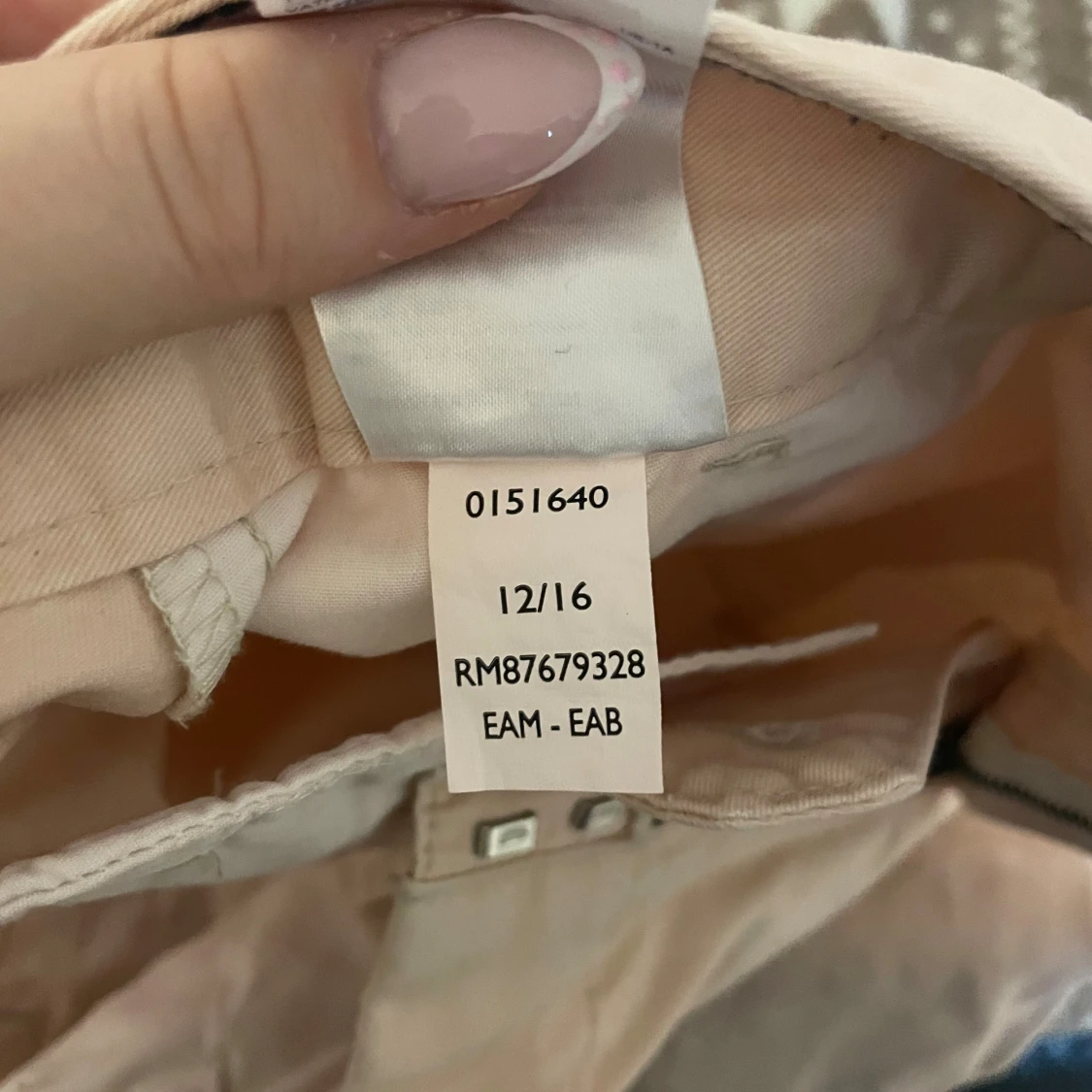 Beige shorts från Tommy Hilfiger - 4