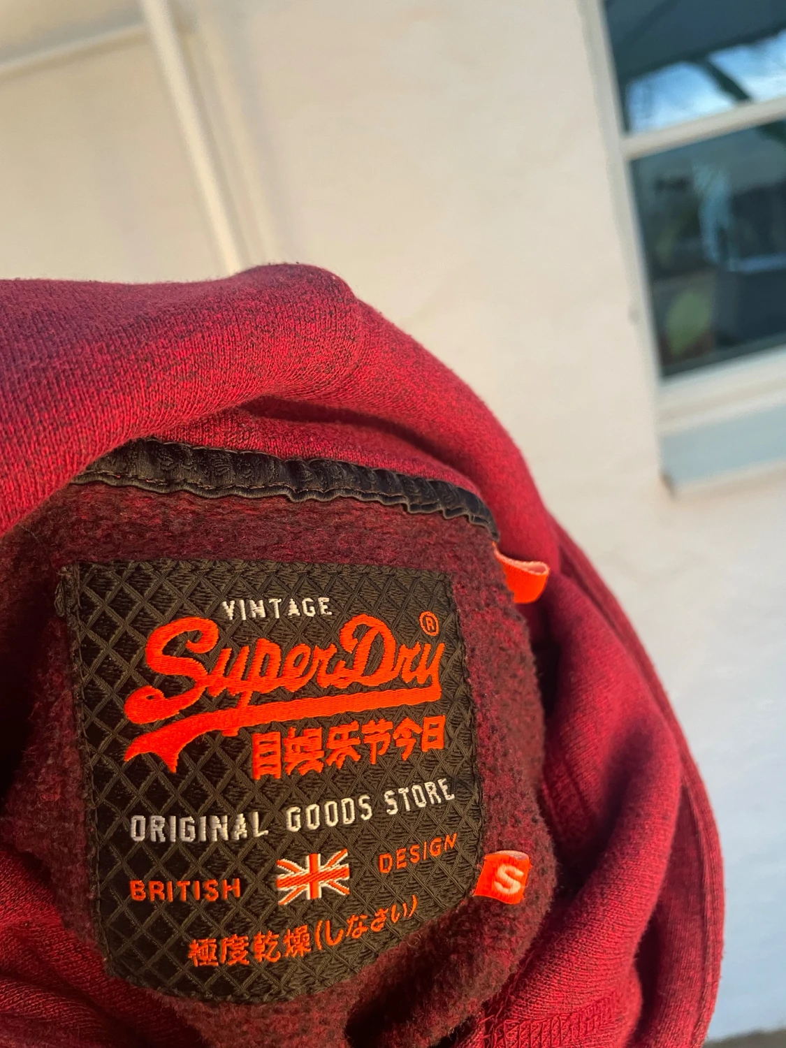 Röd Superdry hoodie  - 4