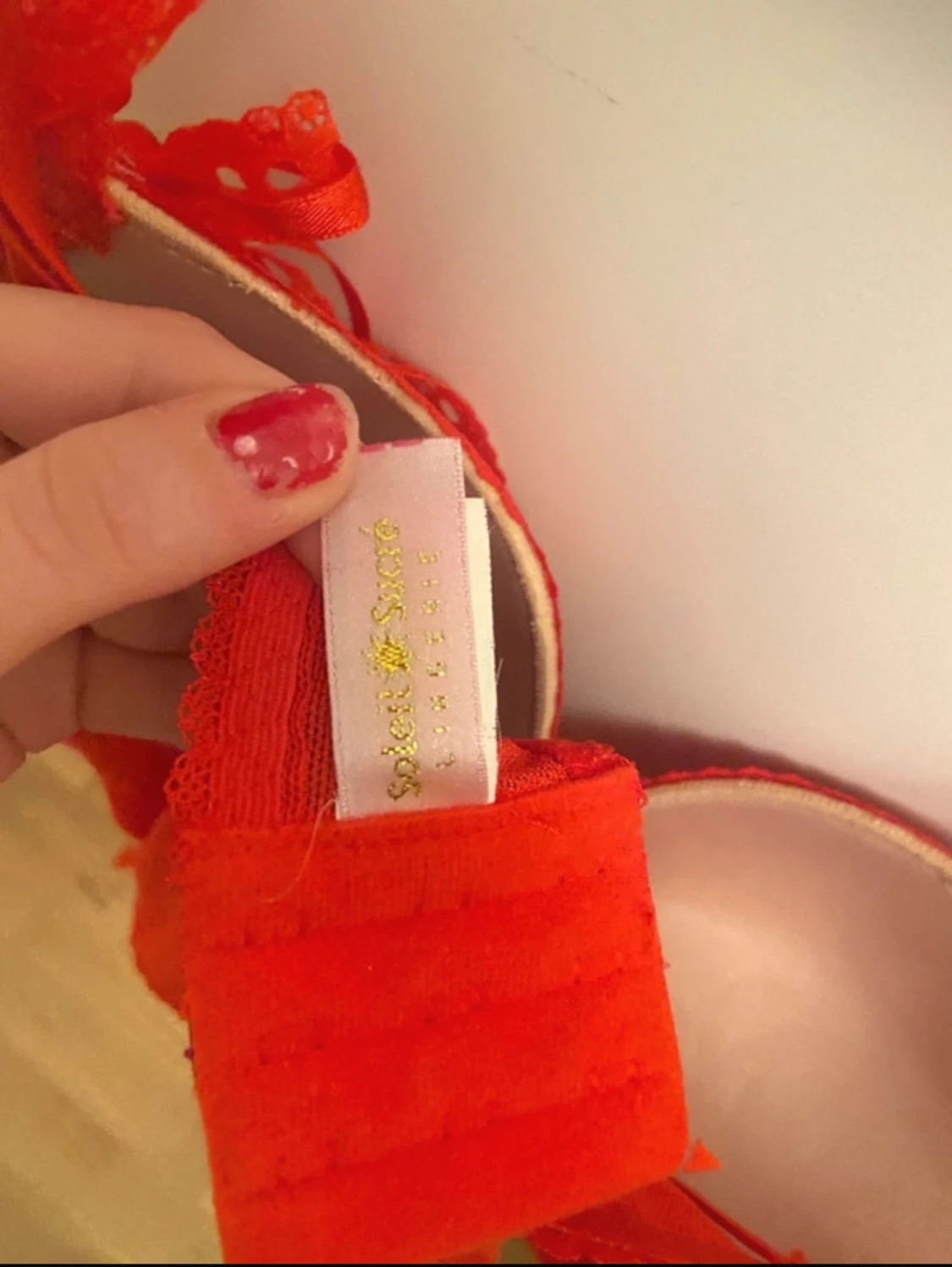 Röd spetsväst från Soleil Sucre - 3