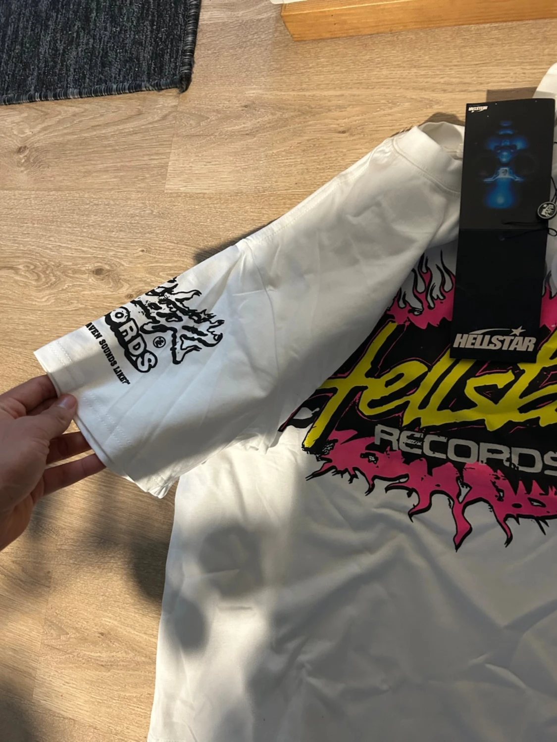 Hellstar Records vit t-shirt med tryck - 4