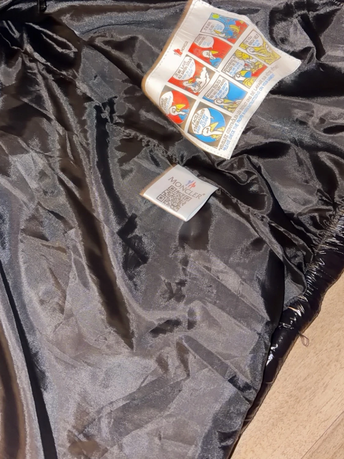 Svart dunväst från Moncler - 1