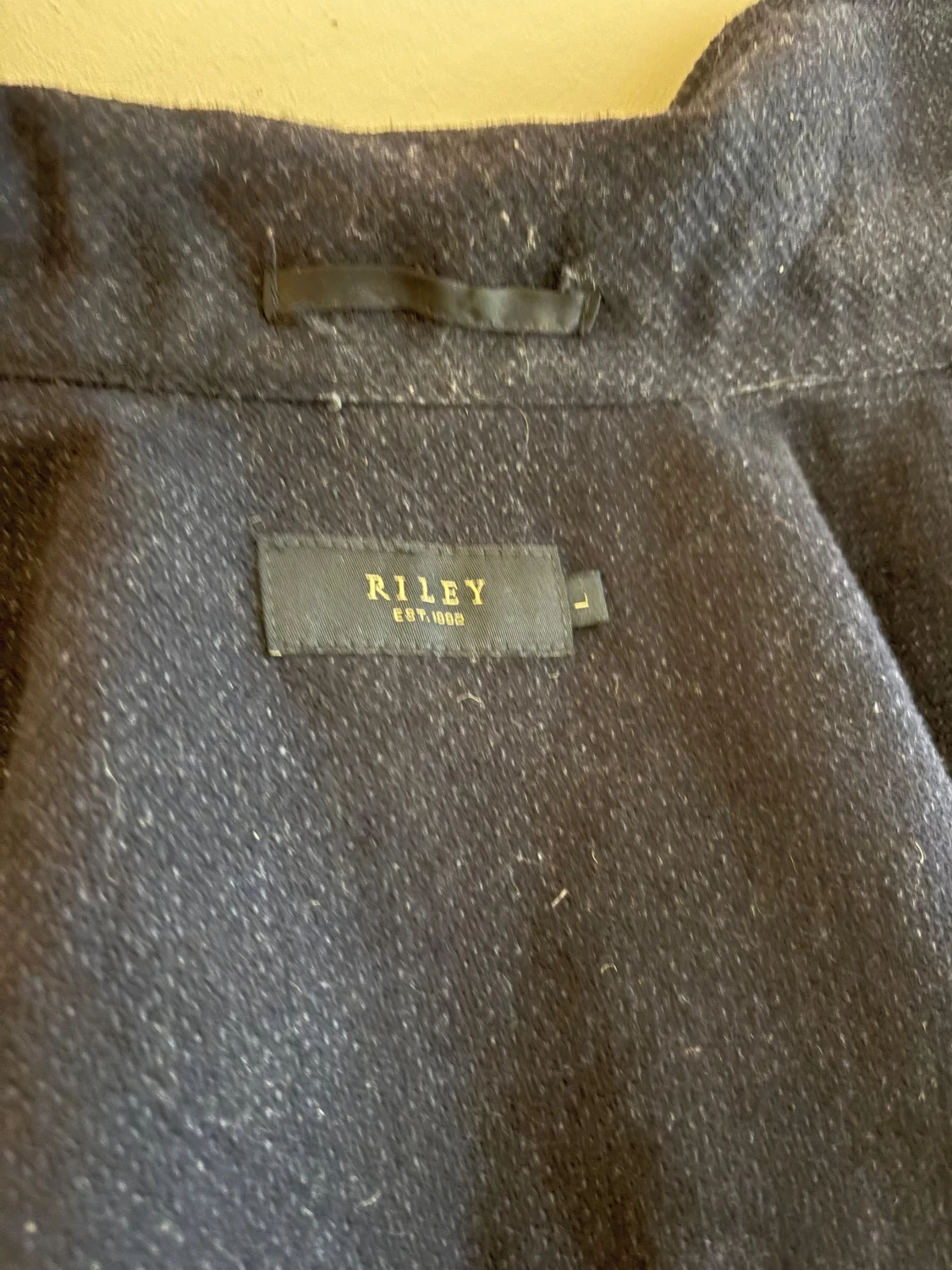 Svart overshirt från Riley i ull - 1