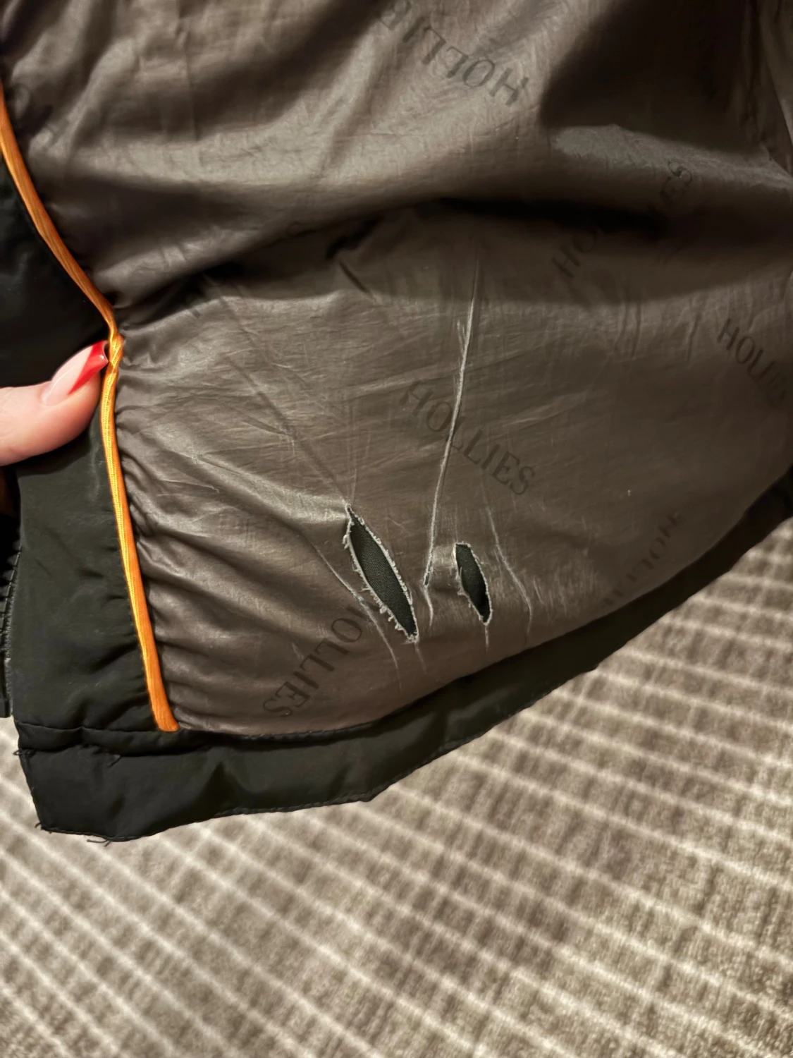 Svart Hollies dunjacka med päls - 5