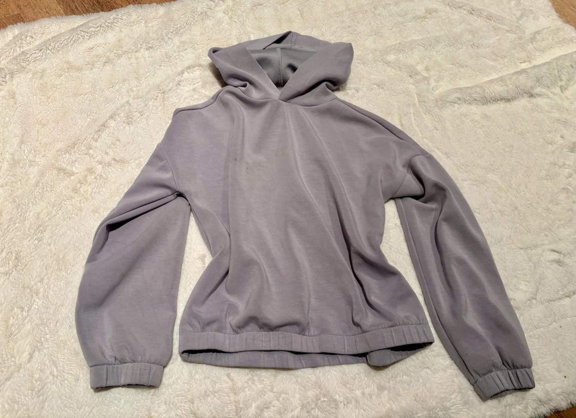 Ljusgrå hoodie från endurance 