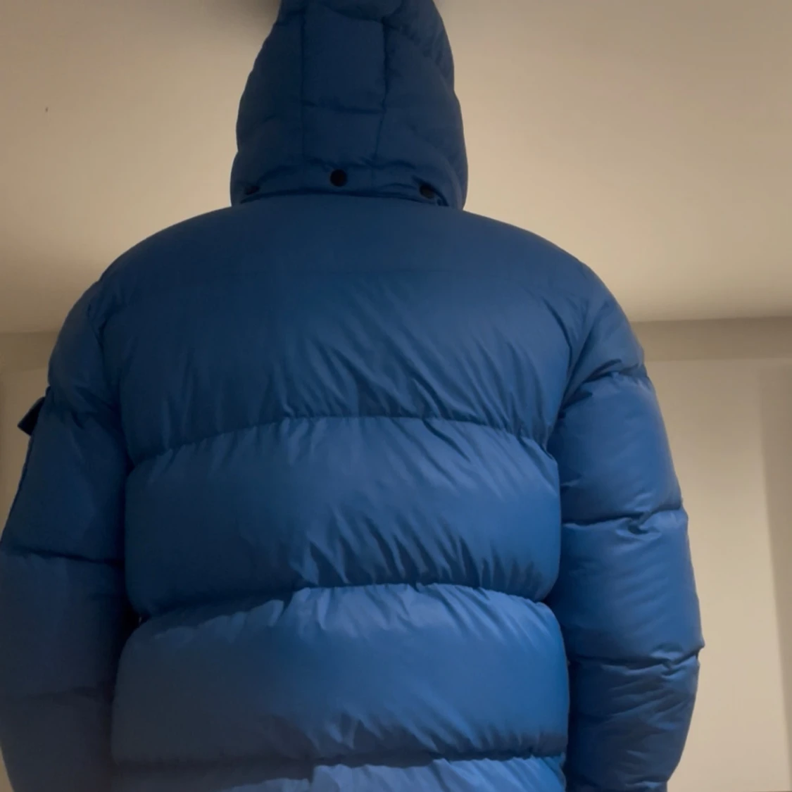 Blå Moncler vinterjacka med huva - 2