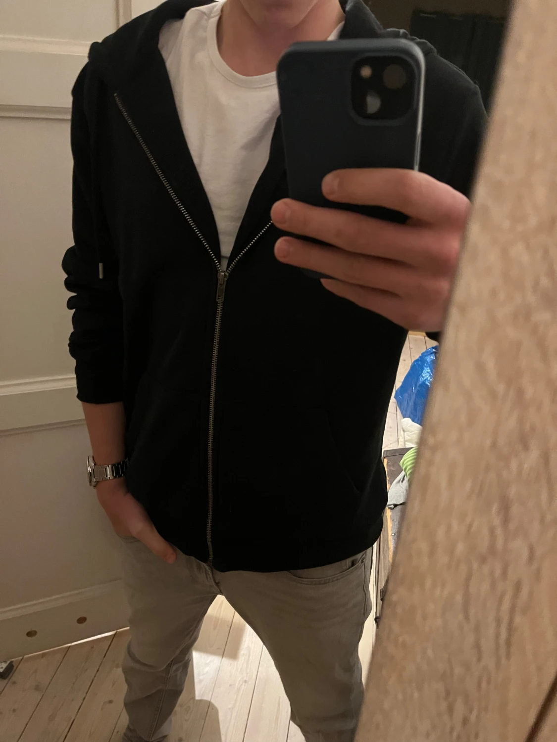 Svart fullzip hoodie