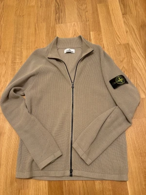 Stone Island ZIP - Fynda en riktigt fet Stone Island zip! Skick : 9/10 Självklart äkta. 