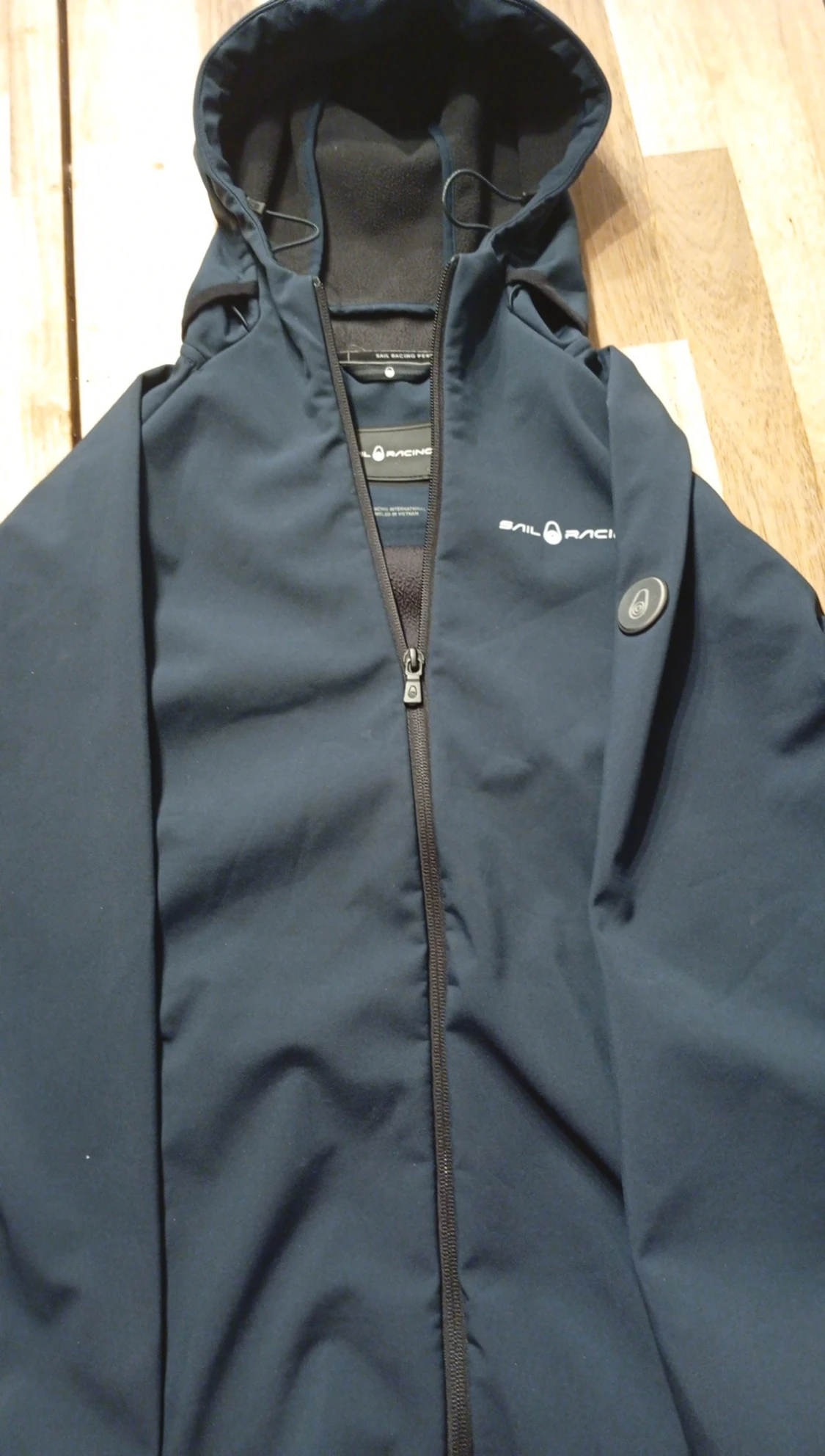 Mörkblå vindjacka från Sail Racing