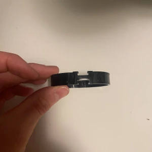 Hermes armband  - Helt nytt svart Hermès armband.